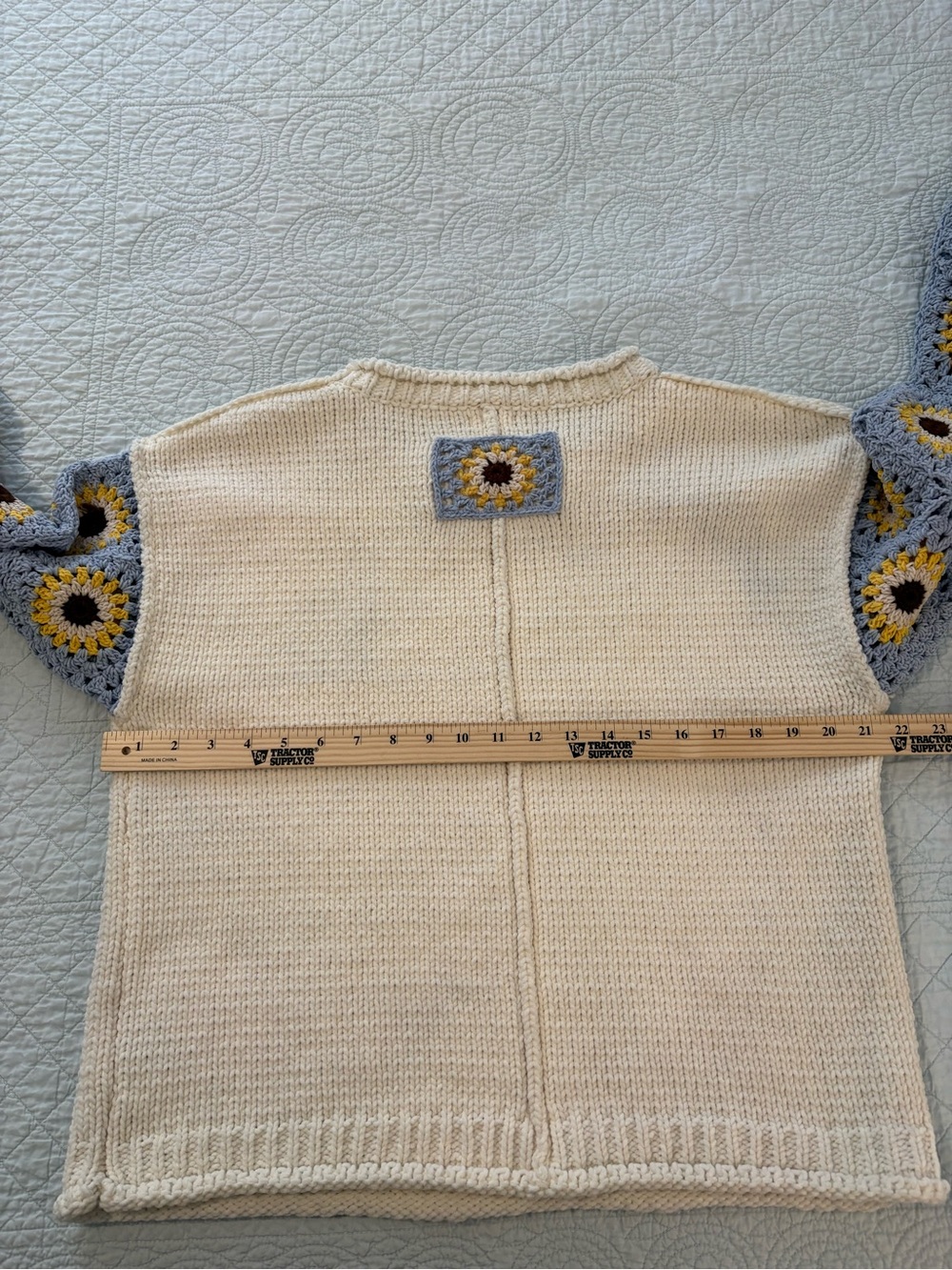 POL crochet sleeve pullover sweater. Size small. - Picture 7 of 9